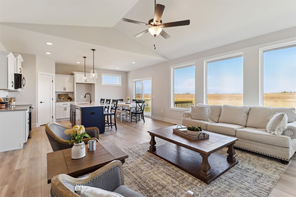 215 NW Ashley Avenue, Waukee, IA 50263