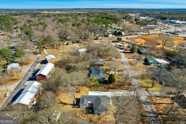 127 Perry Street, Loganville, GA 30052