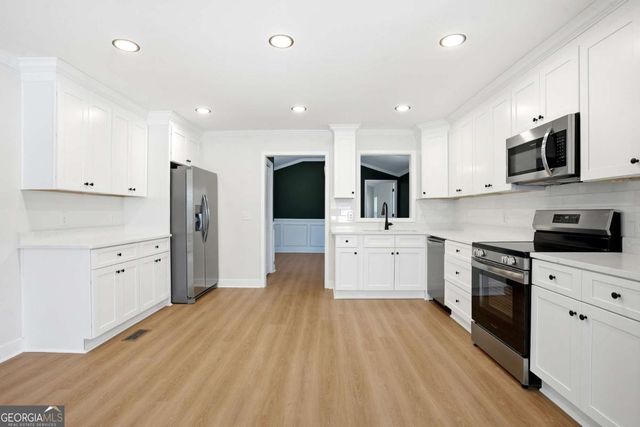 127 Perry Street, Loganville, GA 30052