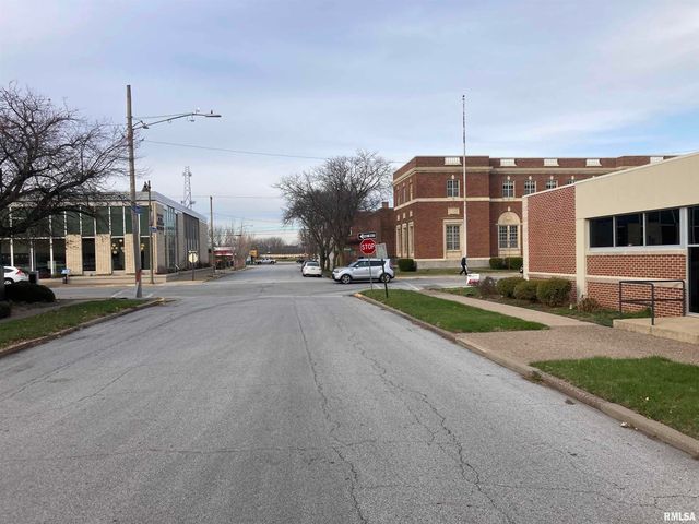 1608 8TH Street, East Moline, IL 61244