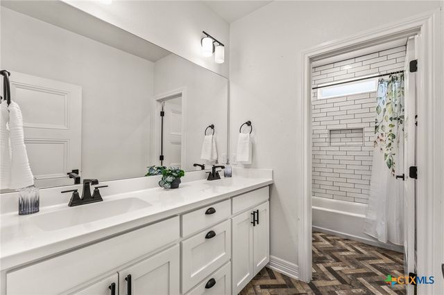 242 Sand Flat Lane, Temple, TX 76502