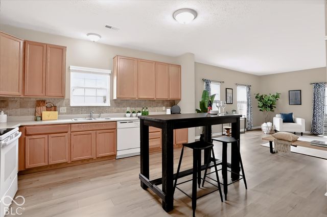 707 Prospector Drive, Greenfield, IN 46140