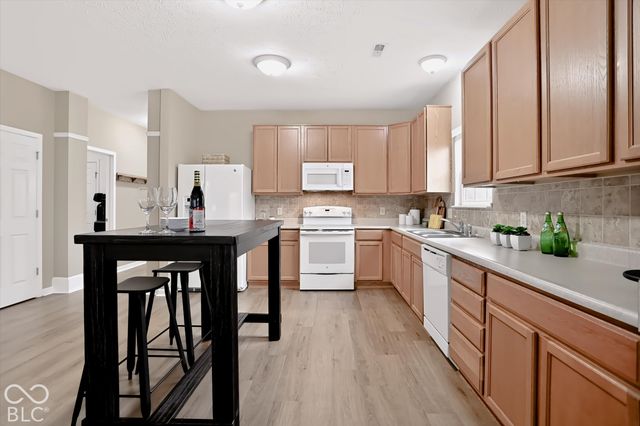 707 Prospector Drive, Greenfield, IN 46140