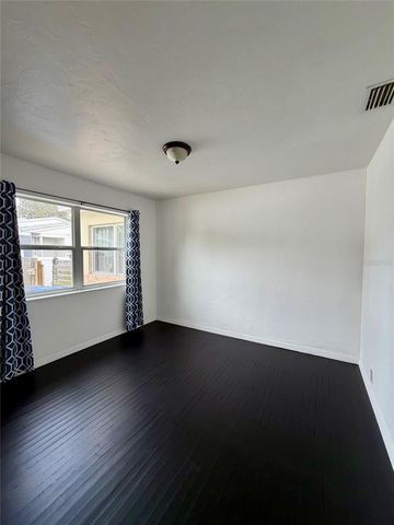 2134 25TH AVENUE N, St Petersburg, FL 33713