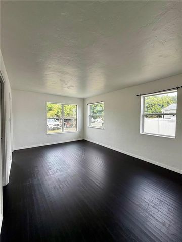 2134 25TH AVENUE N, St Petersburg, FL 33713