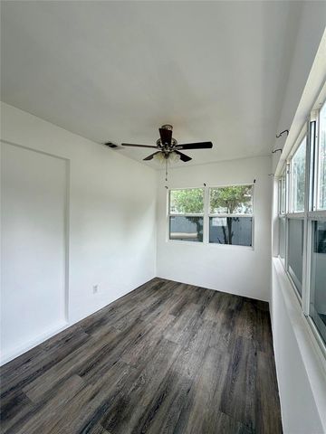 2134 25TH AVENUE N, St Petersburg, FL 33713