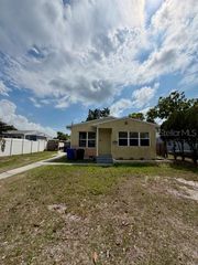 2134 25TH AVENUE N, St Petersburg, FL 33713