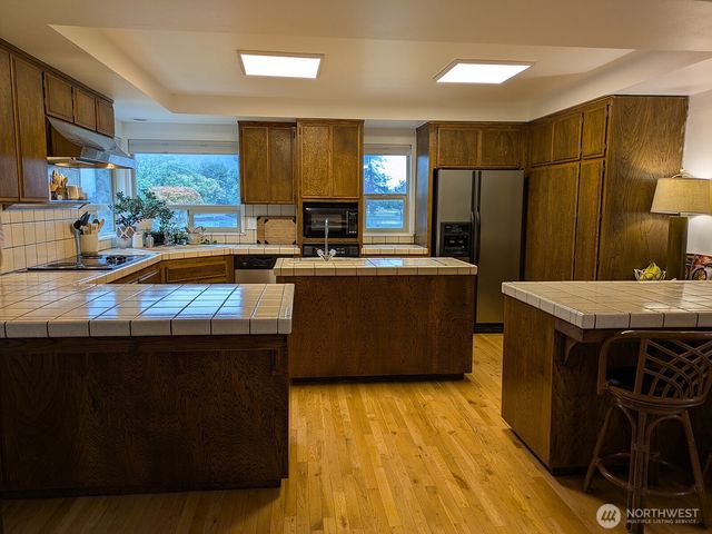 72 Sea View Drive, Port Angeles, WA 98362