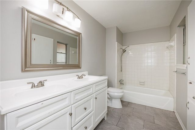 207 Blanco Dr, Portland, TX 78374