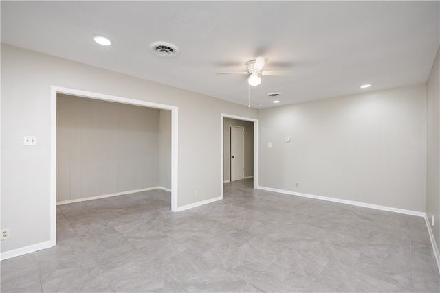 207 Blanco Dr, Portland, TX 78374