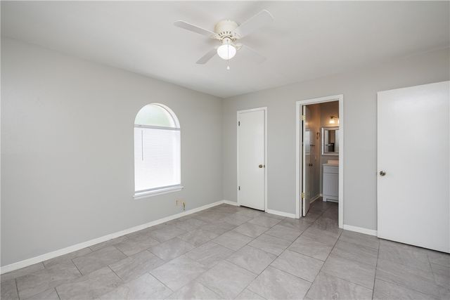 207 Blanco Dr, Portland, TX 78374