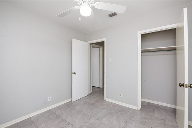 207 Blanco Dr, Portland, TX 78374