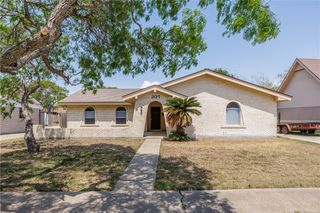 207 Blanco Dr, Portland, TX 78374