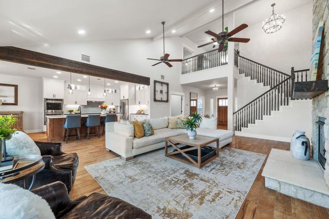 22008 Briarcliff DR, Spicewood, TX 78669