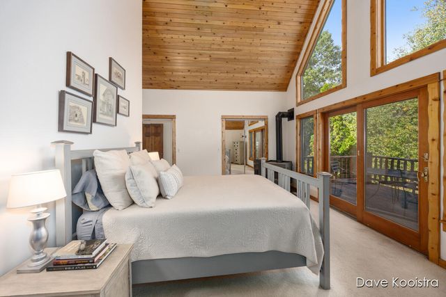 876 Boynton Hills Avenue, Ada, MI 49301