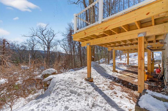 16 Cold Spring Road, Putnam Valley, NY 10579