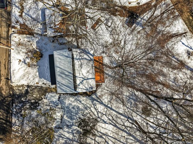 16 Cold Spring Road, Putnam Valley, NY 10579