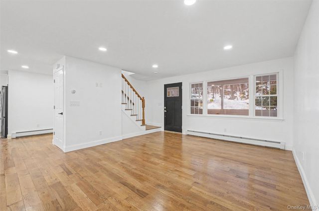 16 Cold Spring Road, Putnam Valley, NY 10579