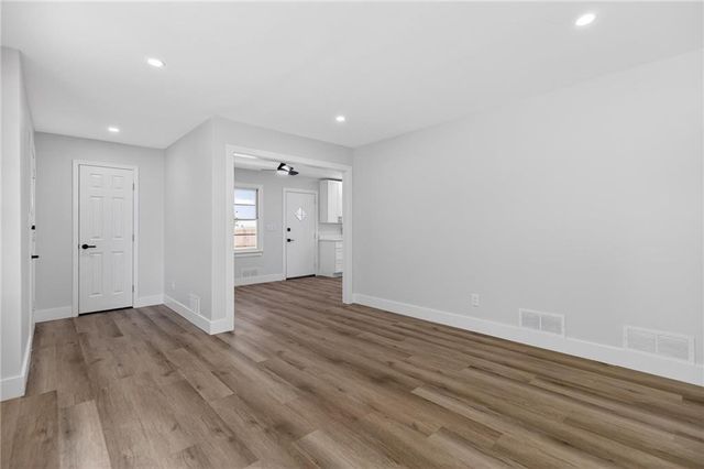 2712 Loghaven Drive NW, Atlanta, GA 30318