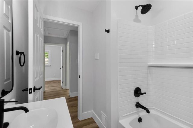 2712 Loghaven Drive NW, Atlanta, GA 30318
