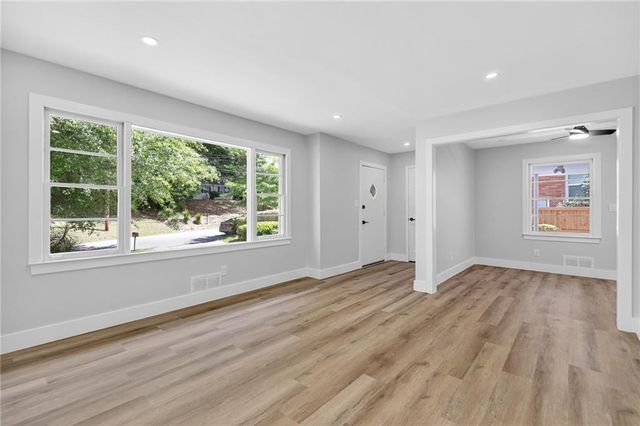 2712 Loghaven Drive NW, Atlanta, GA 30318