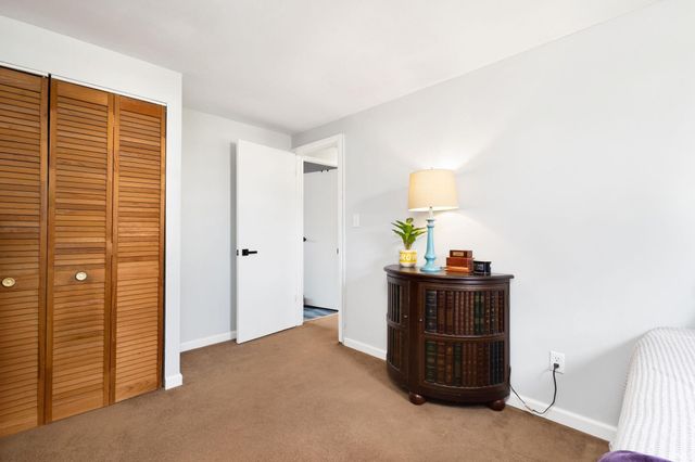 52235 Helmen Avenue, South Bend, IN 46637