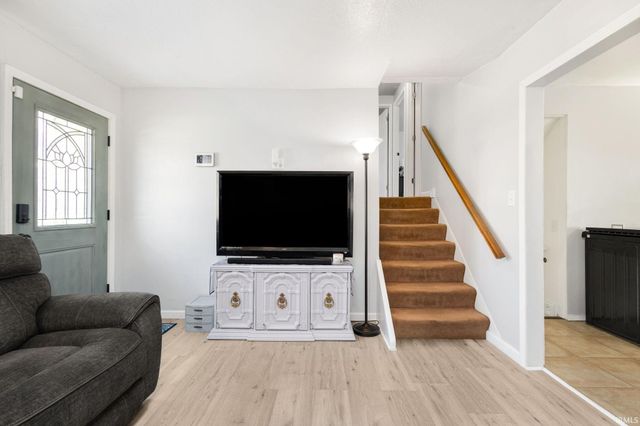 52235 Helmen Avenue, South Bend, IN 46637