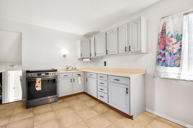 52235 Helmen Avenue, South Bend, IN 46637