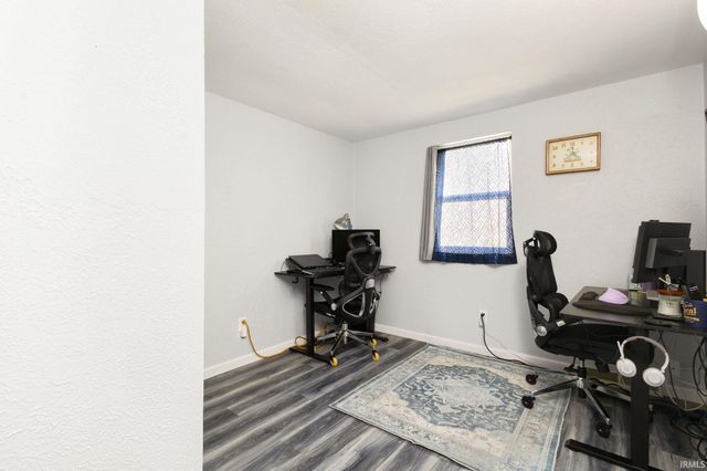 52235 Helmen Avenue, South Bend, IN 46637