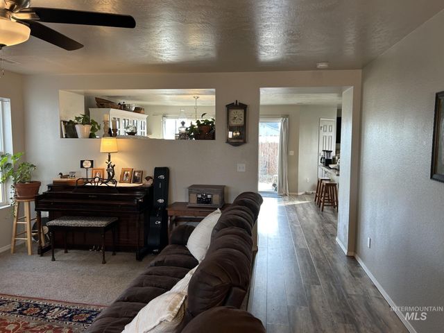 5614 Barkley Way, Caldwell, ID 83607