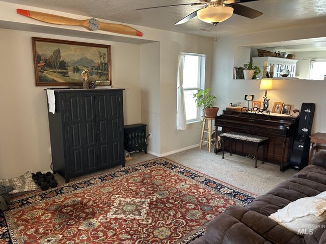 5614 Barkley Way, Caldwell, ID 83607