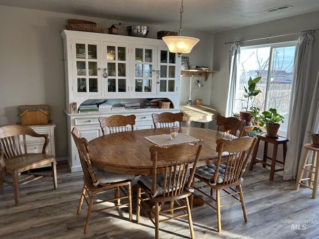 5614 Barkley Way, Caldwell, ID 83607