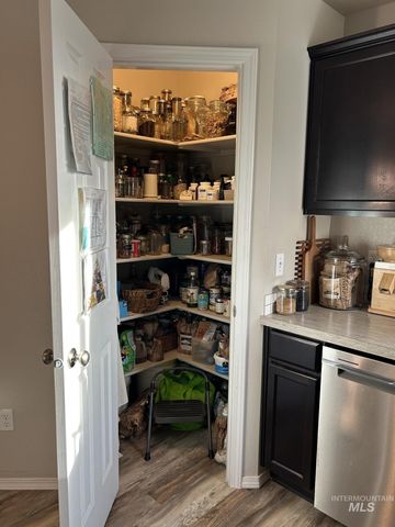 5614 Barkley Way, Caldwell, ID 83607