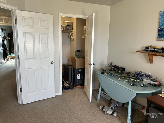 5614 Barkley Way, Caldwell, ID 83607