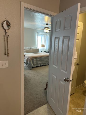 5614 Barkley Way, Caldwell, ID 83607