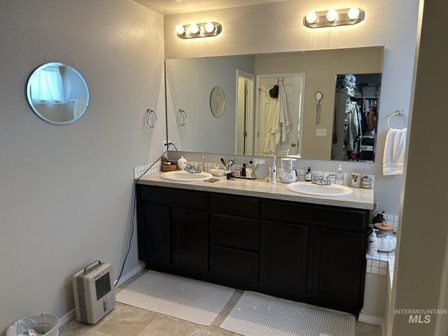 5614 Barkley Way, Caldwell, ID 83607