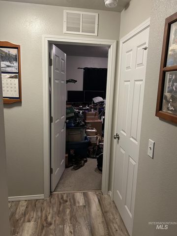 5614 Barkley Way, Caldwell, ID 83607