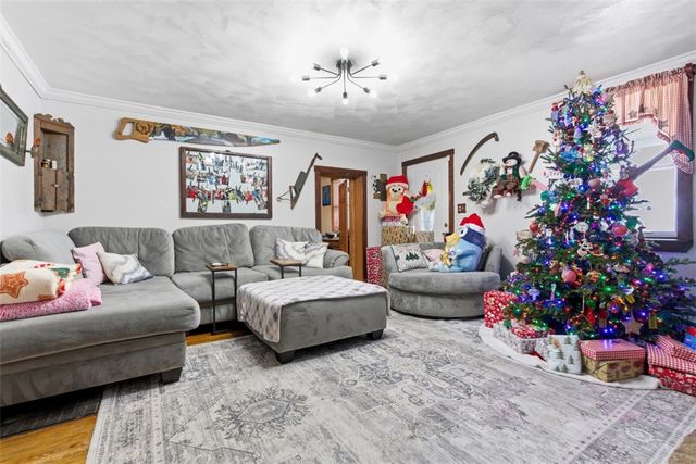 2976 Henderson Road, Mt Pleasant Twp, PA 15301