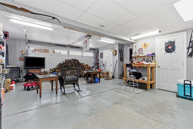 2976 Henderson Road, Mt Pleasant Twp, PA 15301