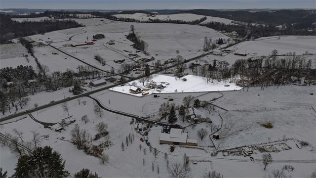 2976 Henderson Road, Mt Pleasant Twp, PA 15301