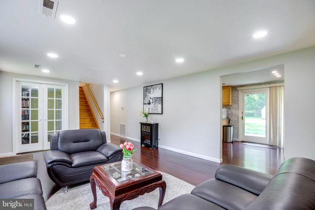 8407 SPRUCE ST, Manassas, VA 20111