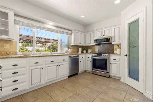 32498 Durango Court, Wildomar, CA 92595
