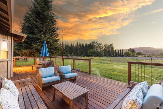 14631 Kinley Dr, Healdsburg, CA 95448