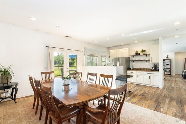 14631 Kinley Dr, Healdsburg, CA 95448