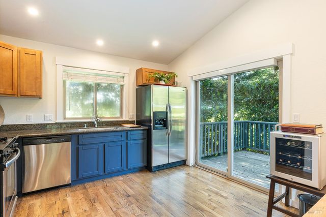 14631 Kinley Dr, Healdsburg, CA 95448