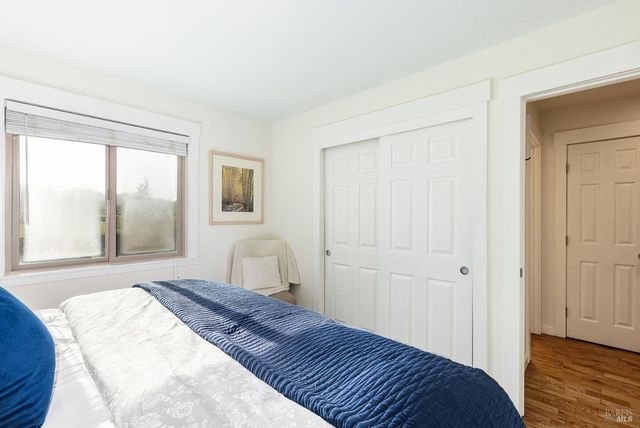 14631 Kinley Dr, Healdsburg, CA 95448
