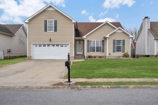 3714 Nadia Dr, Clarksville, TN 37040