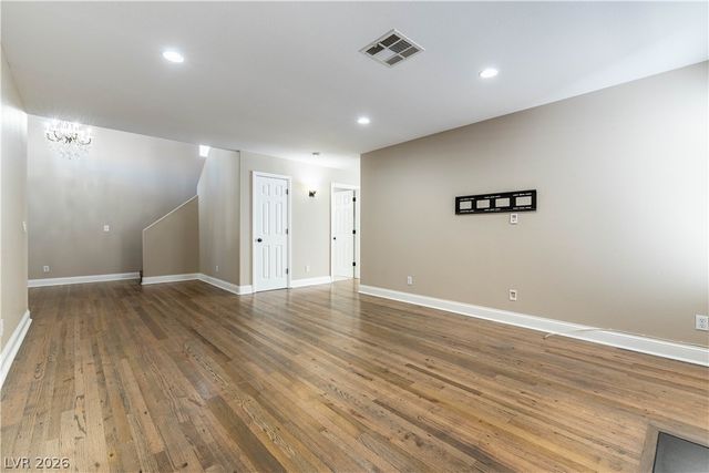 9813 Peseo Cresta Avenue, Las Vegas, NV 89117