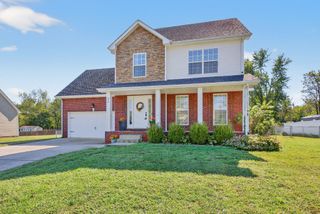 989 Ernest Stewart Dr, Clarksville, TN 37042