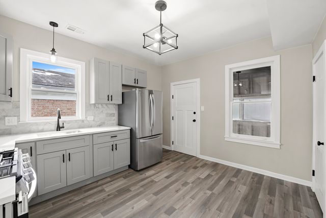 1520 S 51 Court 2, Cicero, IL 60804